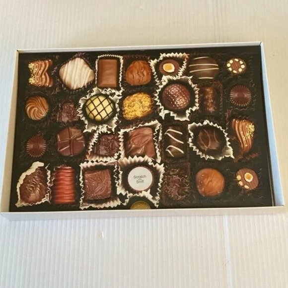 Forrest Gump (Blu-ray Disc, 2009, 2-Disc Set, Chocolate Box Gift Set With Book) - Picture 3 of 8